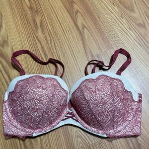 Like New Victoria Secret Bra Size 34D